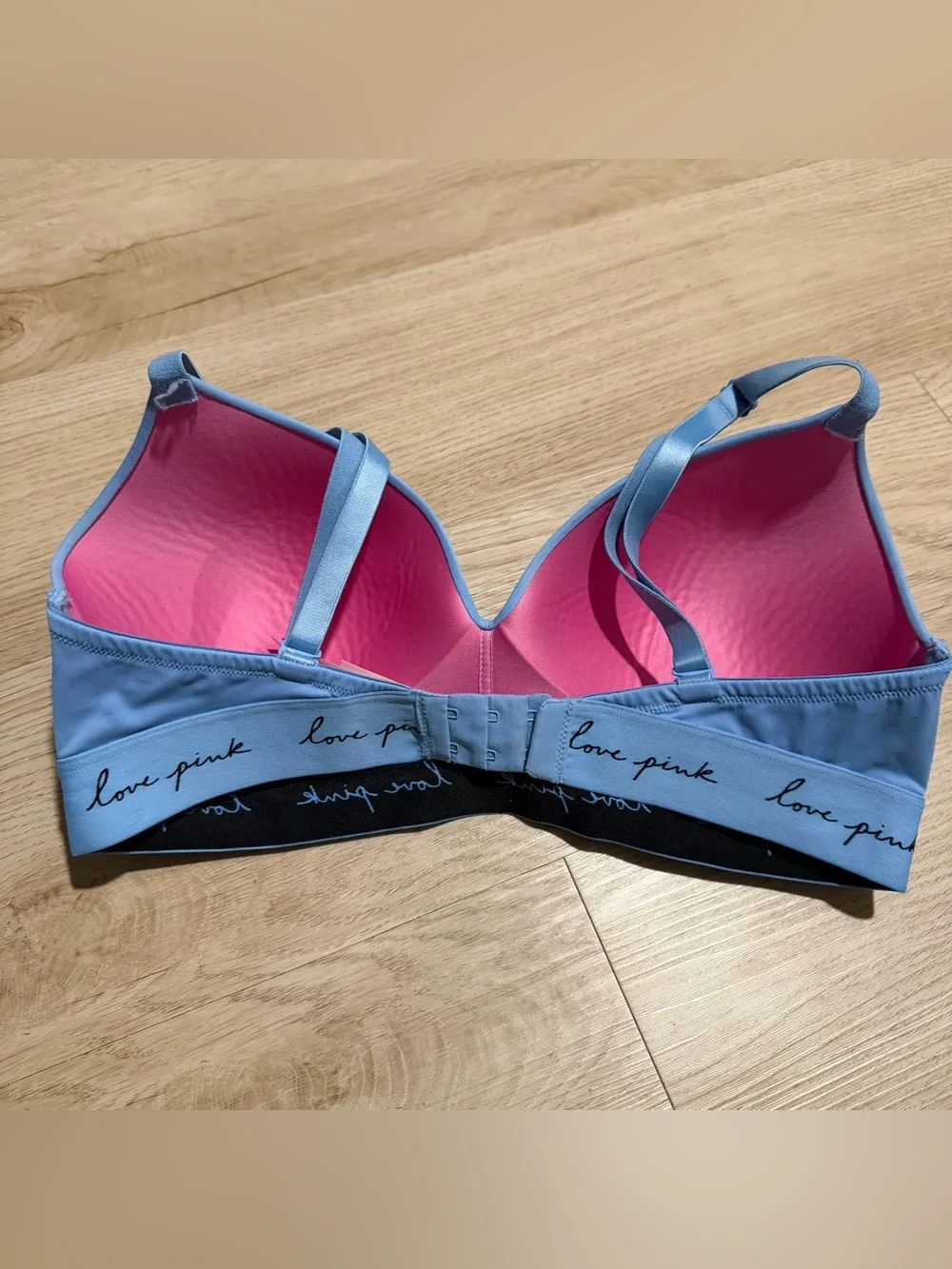 PINK Victoria's Secret Wireless Lightly Lined Bra